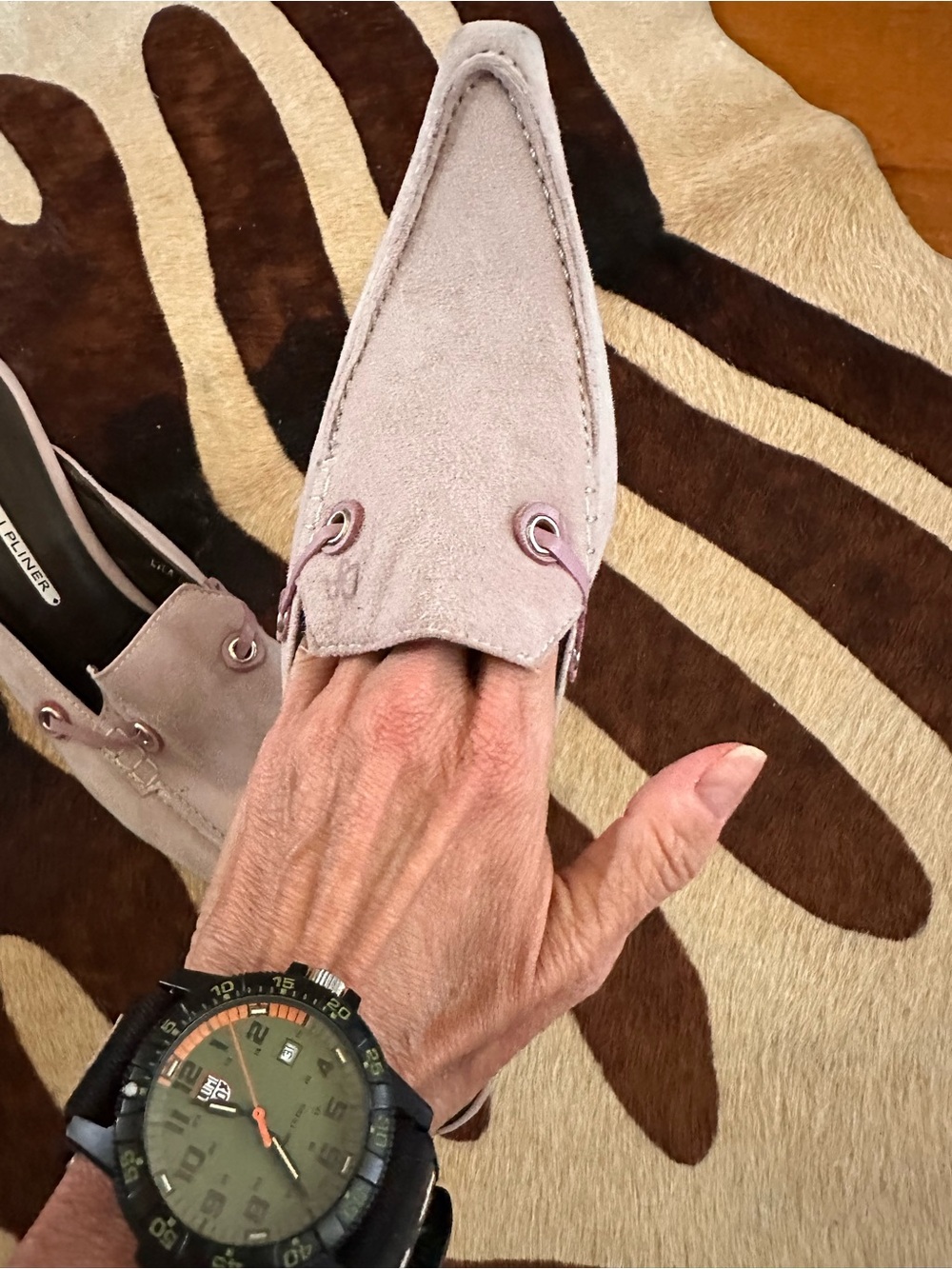 Donald J. Pliner Pale Lavender Suede Slip-On Kitten Heel Mules - Picture 7 of 7